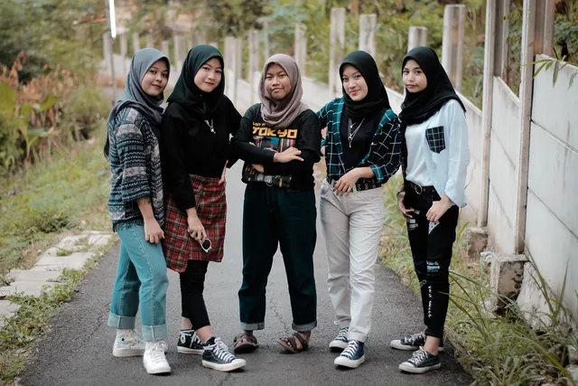 kvinder, venner, hijab, gruppe, piger, venskab, sammen, stil, positur, smil, photo shoot, portræt, venskabsdag. Kortlægning af arbejdsgange: en trin-for-trin metode