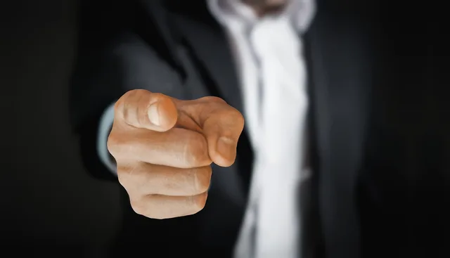 pointing, finger, gesture, index finger, hand, push, blame, accuse, pick, choose, hire, i want you, man, businessman, pointing, finger, finger, blame, blame, blame, blame, blame, accuse, choose, hire, businessman. Sådan laver du en enkel markedsanalyse i en SMV